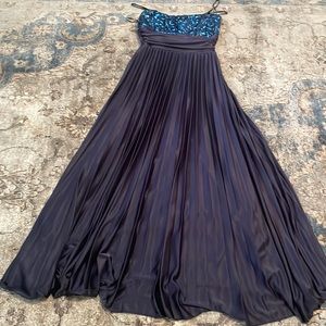 Junior navy sparkly strapless pleated prom dress-NEW